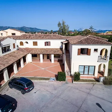 San Teodoro Centro Apartment *